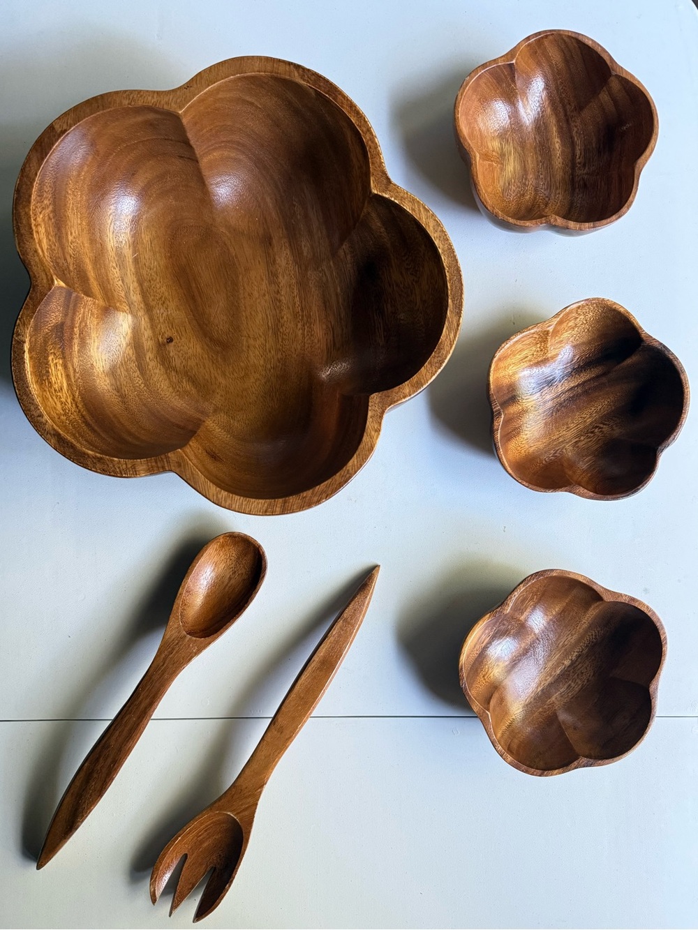 VTG Handcrafted Monkey Pod Wood Salad Bowl Set Serving Utensils Scalloped Flower